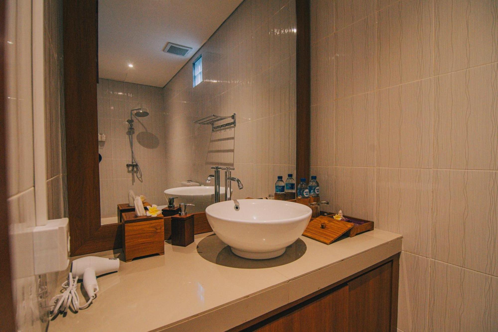 Cucukan Beach Guest House Gianyar  Bagian luar foto