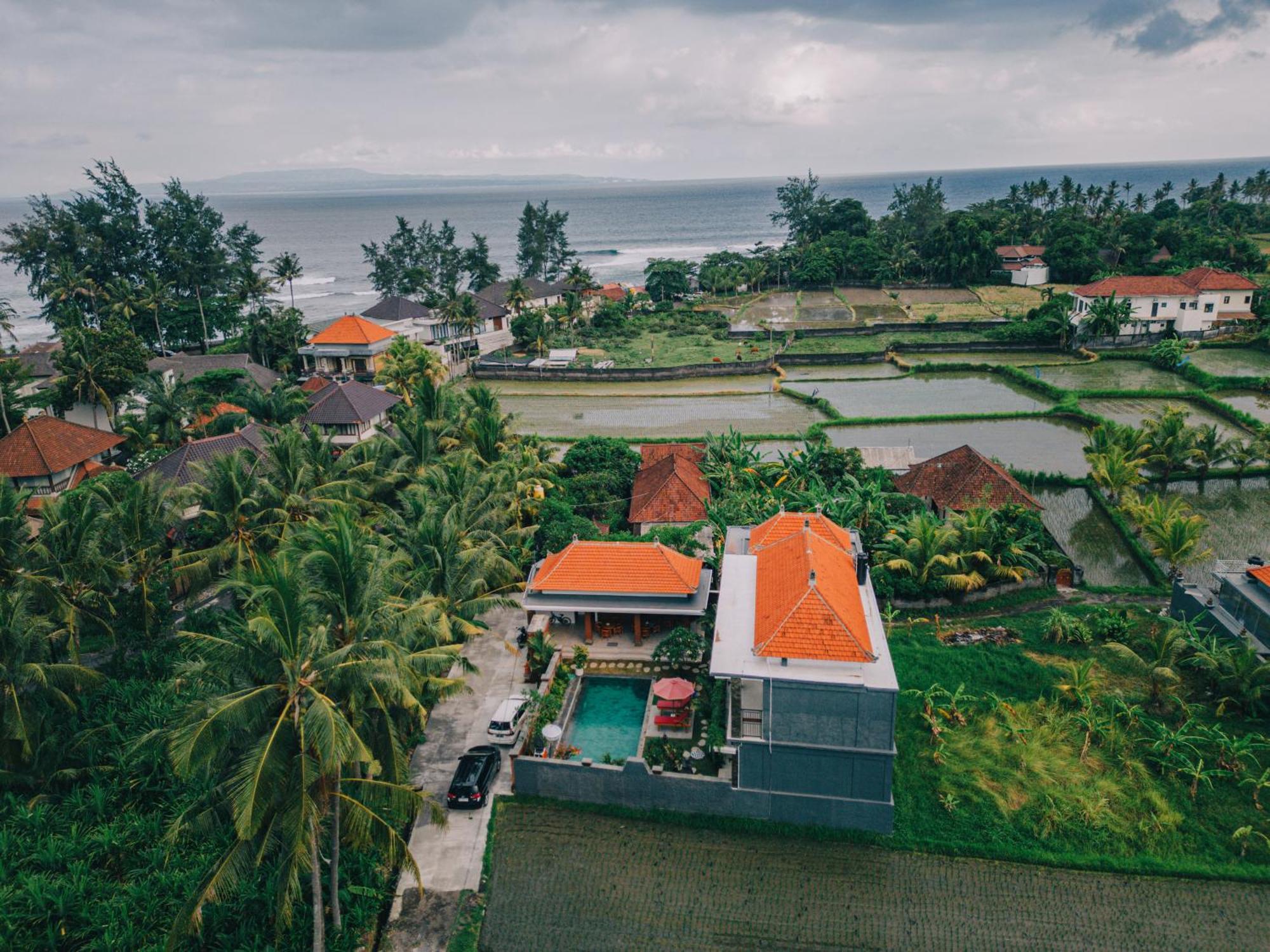 Cucukan Beach Guest House Gianyar  Bagian luar foto