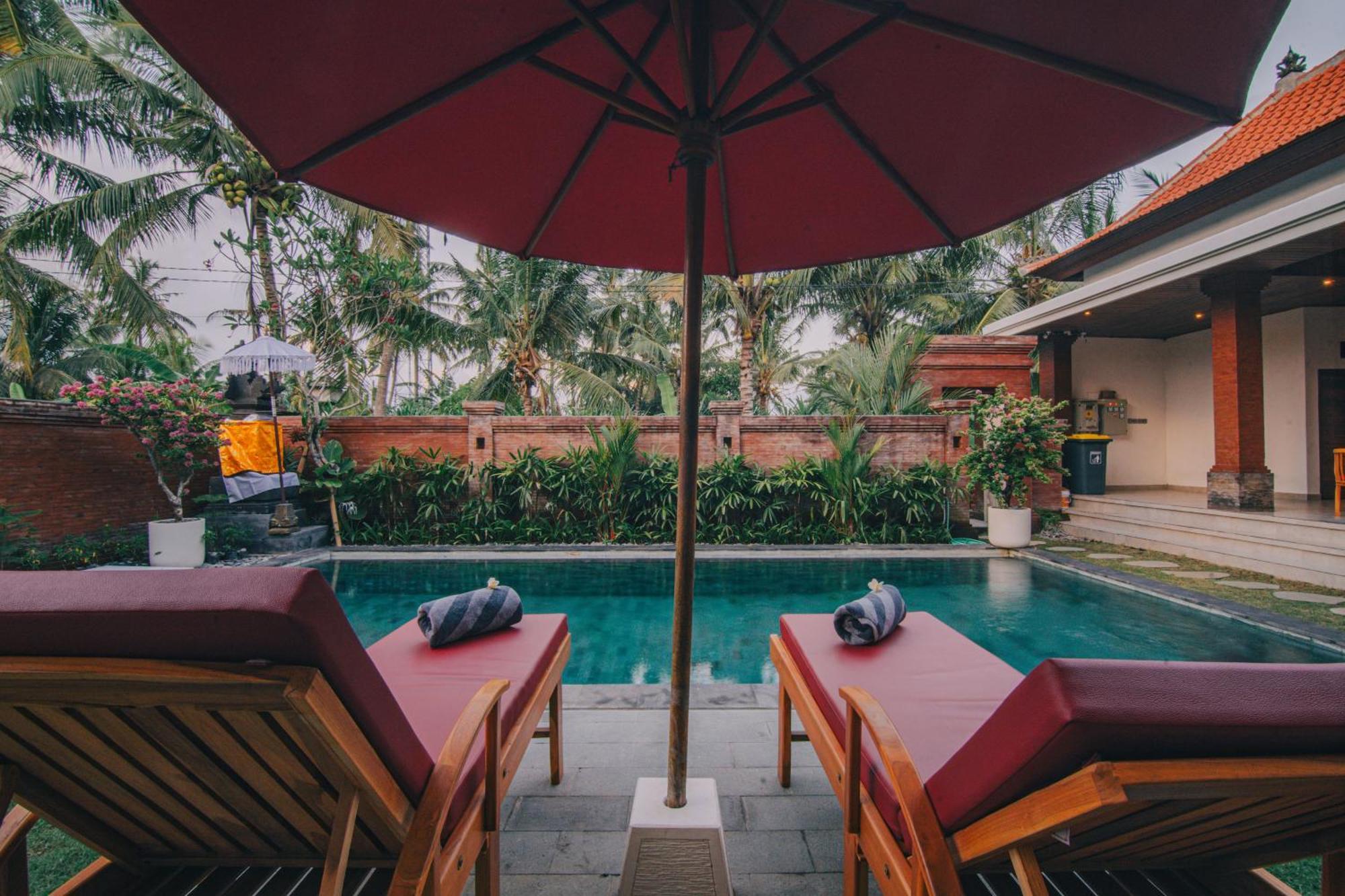 Cucukan Beach Guest House Gianyar  Bagian luar foto