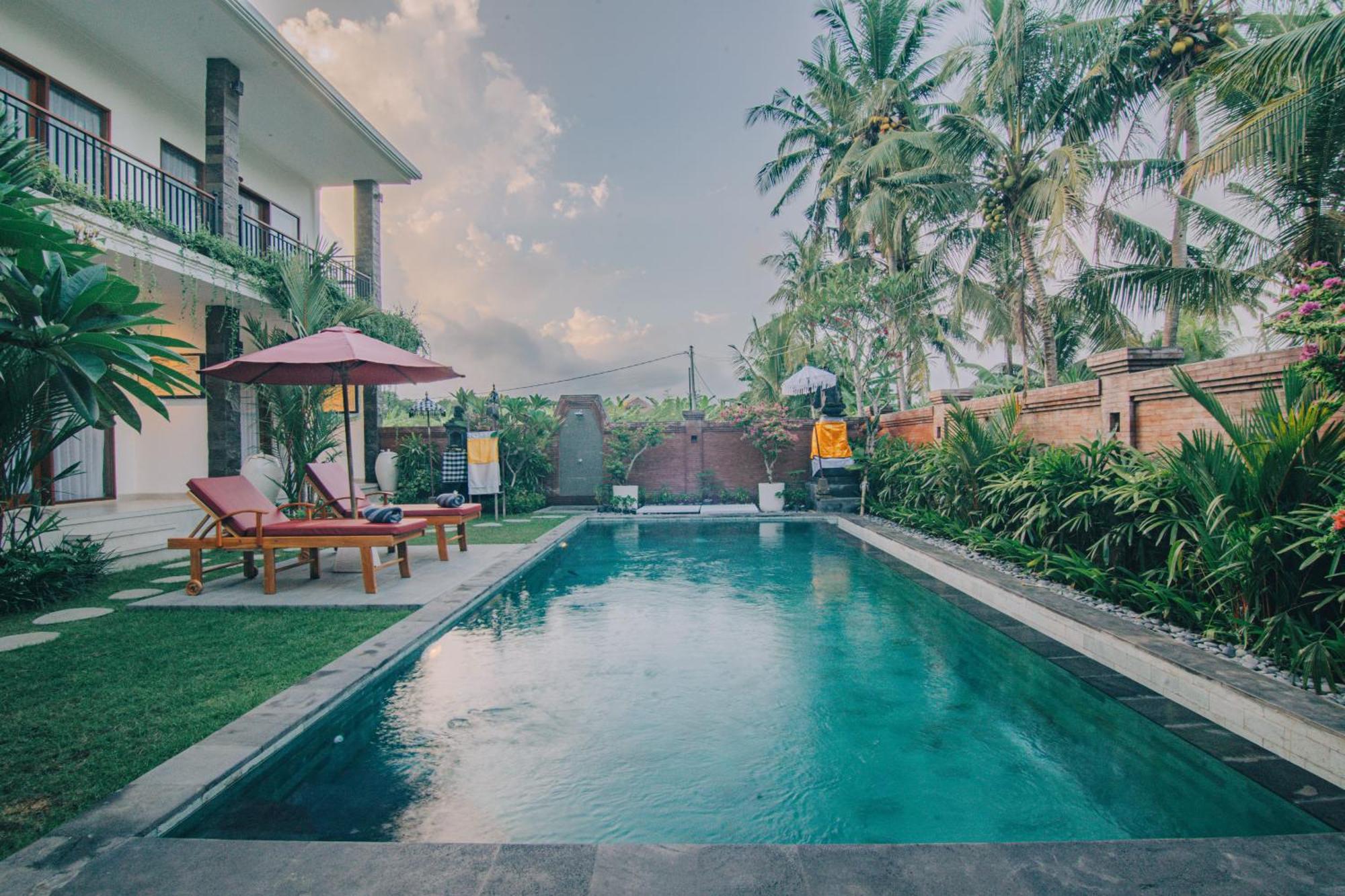 Cucukan Beach Guest House Gianyar  Bagian luar foto